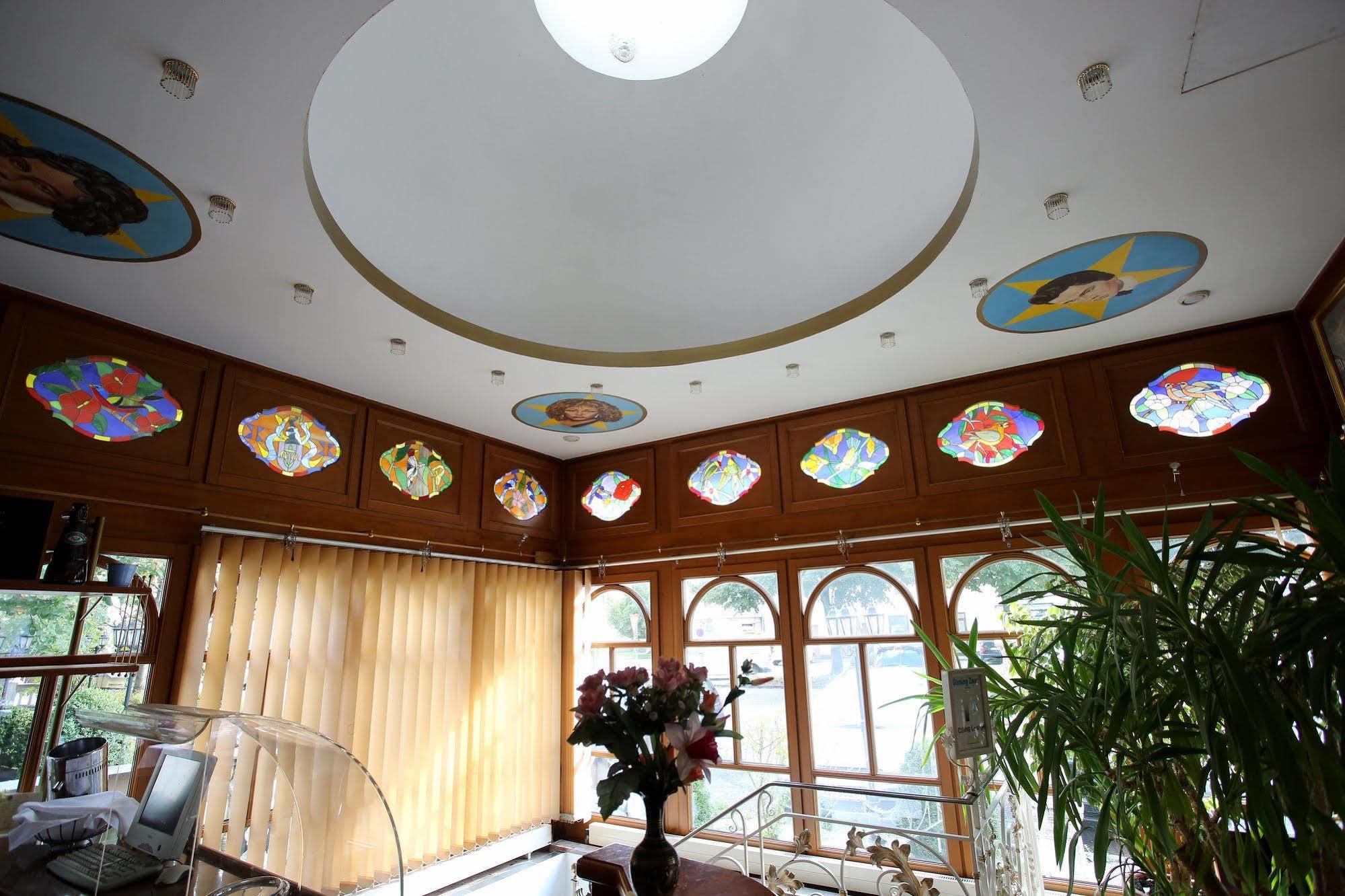 Höckner Plaza Hotel